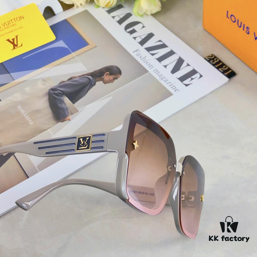 Louis Vuitton 2025 New Fashion Sunglasses for Women, UV-Protective Retro Stylish Oversized Glasses