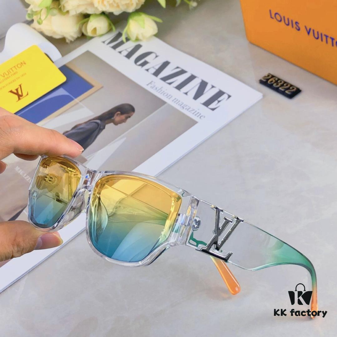 Louis Vuitton Unisex Cat-Eye Oversized Sunglasses, Fashionable UV-Protective Shades for Men and Women