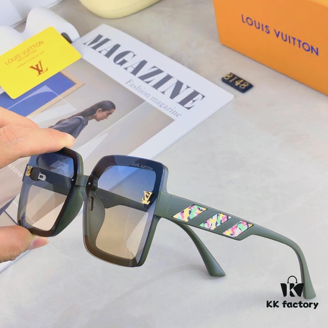 Louis Vuitton 2025 New Square Oversized Letter Decorated Lightweight Luxury Women's Sunglasses, TikTok Influencer Fashion Shades