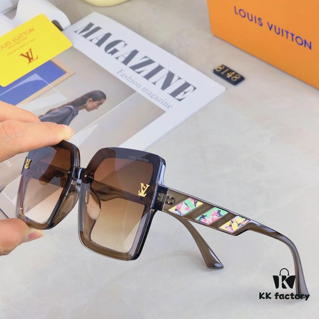 Louis Vuitton 2025 New Square Oversized Letter Decorated Lightweight Luxury Women's Sunglasses, TikTok Influencer Fashion Shades