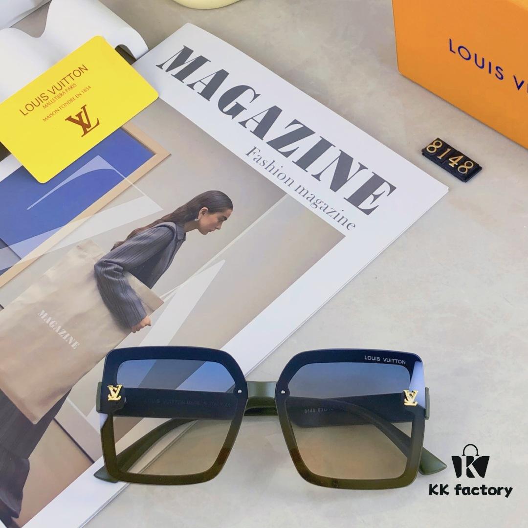 Louis Vuitton 2025 New Square Oversized Letter Decorated Lightweight Luxury Women's Sunglasses, TikTok Influencer Fashion Shades