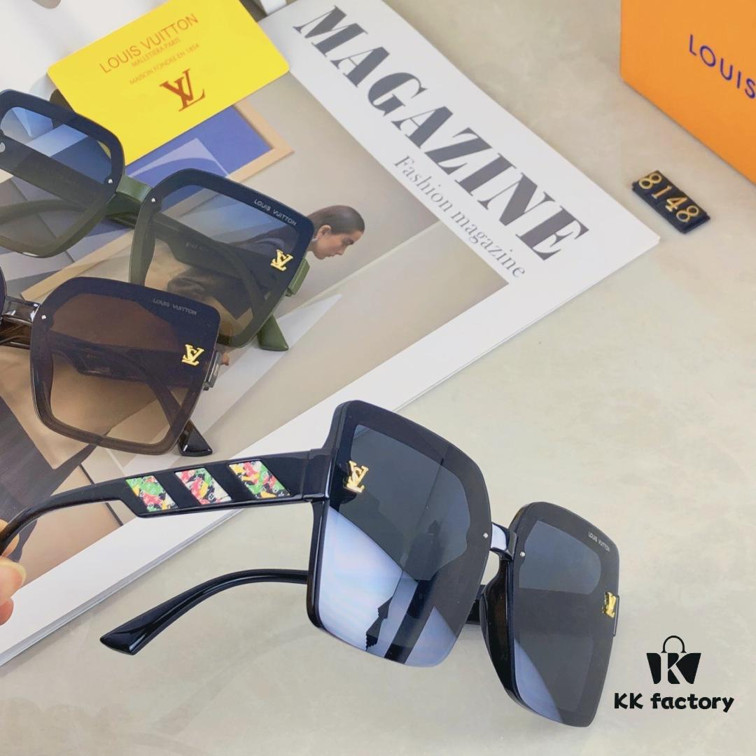 Louis Vuitton 2025 New Square Oversized Letter Decorated Lightweight Luxury Women's Sunglasses, TikTok Influencer Fashion Shades