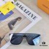 Louis Vuitton Oversized One-Piece Reflective Sunglasses, Trendy Unisex Fashion Retro Shades Popular in Europe and America