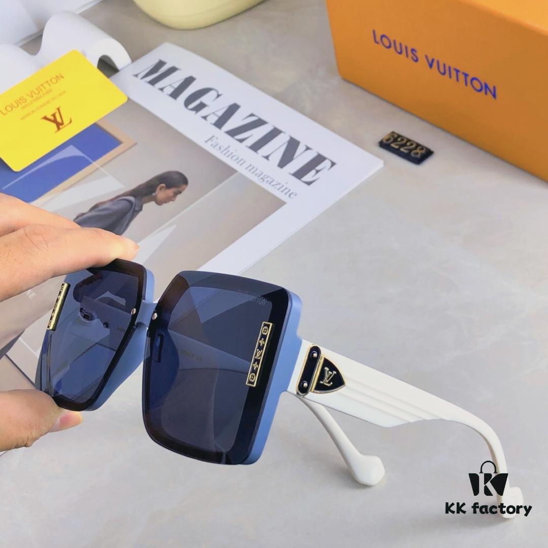 Louis Vuitton High-End Oversized Sunglasses with UV Protection for Women, Fashionable Trendy Sun Glasses Popular on TikTok, Stylish European and American Design