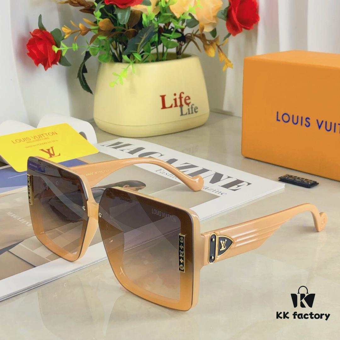 Louis Vuitton High-End Oversized Sunglasses with UV Protection for Women, Fashionable Trendy Sun Glasses Popular on TikTok, Stylish European and American Design