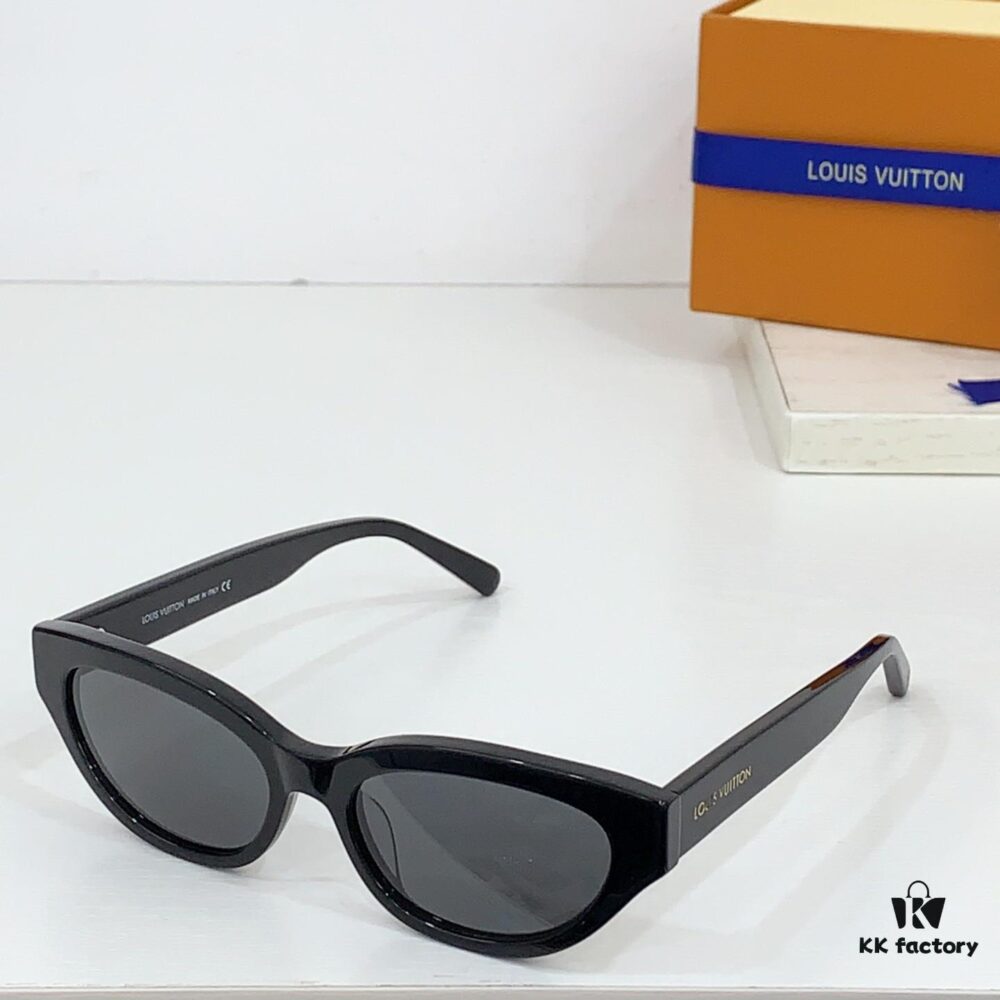 140 LOUIS VUITTON MODEL Z2481U SIZE 52□18-140 Sunglasses