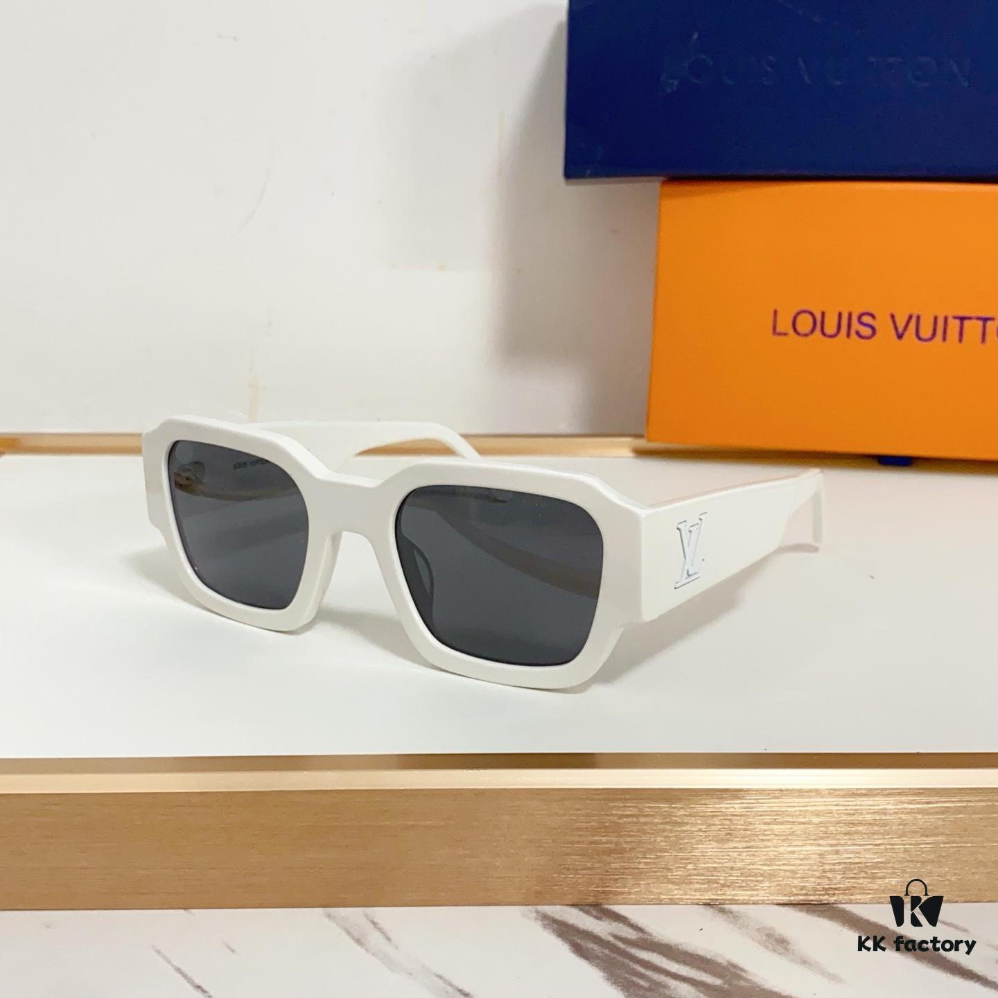 140 LOUIS VUITTON MOD: Z2611E Size: 51-24-140 Sunglasses