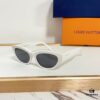 140 LOUIS VUITTON MOD: Z2481 Size: 52-18-140 Sunglasses