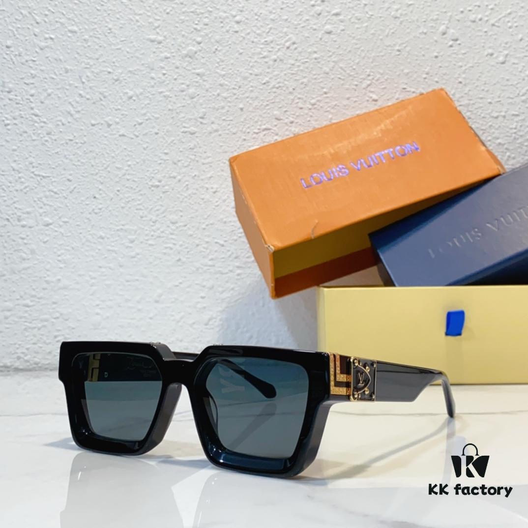 140 LOUIS VUITTON * Z1910E Z1920E Z1940E Z1900E Z1812E (One Color One Model) Premium Quality Luxury Edition Showstopper, True Millionaire's Choice, Rich Golden Logo Threads Embedded in Solid Frame, Sharp Lines and Fine Craftsmanship Create a Distinctly Three-Dimensional Effect, Compact Square Temple with Smooth-Clasping Closure, Oil-Finished Details in Various Tones Highlight the Elegance of Golden Rivets