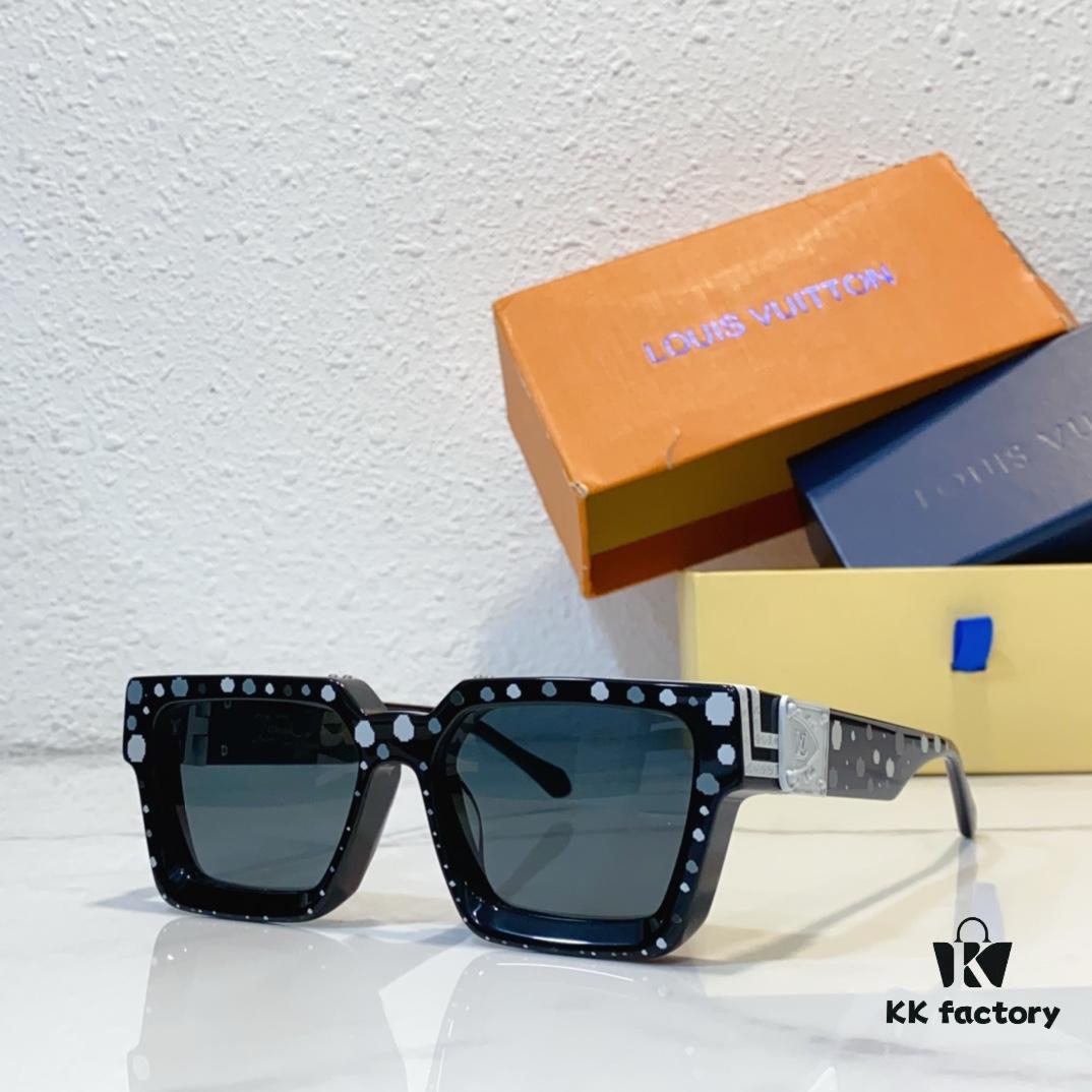 140 LOUIS VUITTON * Z1910E Z1920E Z1940E Z1900E Z1812E (One Color One Model) Premium Quality Luxury Edition Showstopper, True Millionaire's Choice, Rich Golden Logo Threads Embedded in Solid Frame, Sharp Lines and Fine Craftsmanship Create a Distinctly Three-Dimensional Effect, Compact Square Temple with Smooth-Clasping Closure, Oil-Finished Details in Various Tones Highlight the Elegance of Golden Rivets