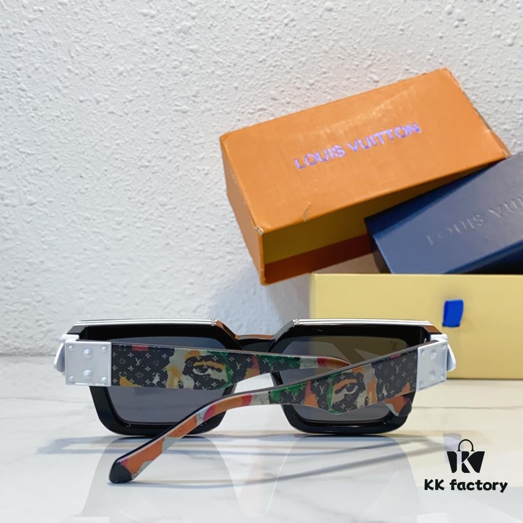 140 LOUIS VUITTON * Z1910E Z1920E Z1940E Z1900E Z1812E (One Color One Model) Premium Quality Luxury Edition Showstopper, True Millionaire's Choice, Rich Golden Logo Threads Embedded in Solid Frame, Sharp Lines and Fine Craftsmanship Create a Distinctly Three-Dimensional Effect, Compact Square Temple with Smooth-Clasping Closure, Oil-Finished Details in Various Tones Highlight the Elegance of Golden Rivets