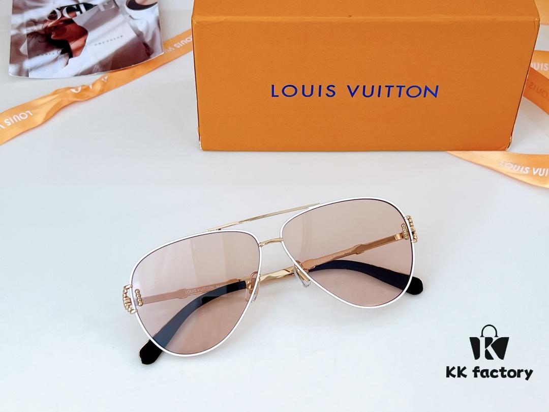 110 LOUIS VUITTON Model Z1432W SIZE: 60-14-145 Sunglasses