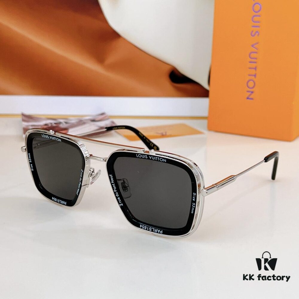 150 LOUIS VUITTON Model Z2214U Size 54-21-145 Sunglasses