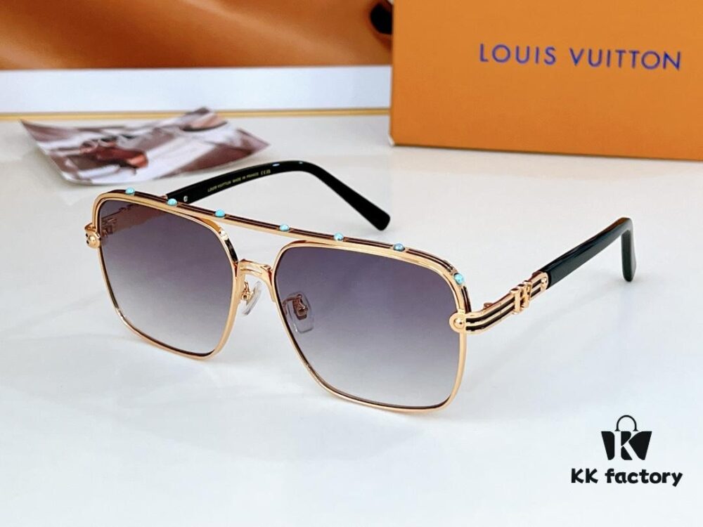 150 LOUIS VUITTON Model Z2019U Size 61-14-145
