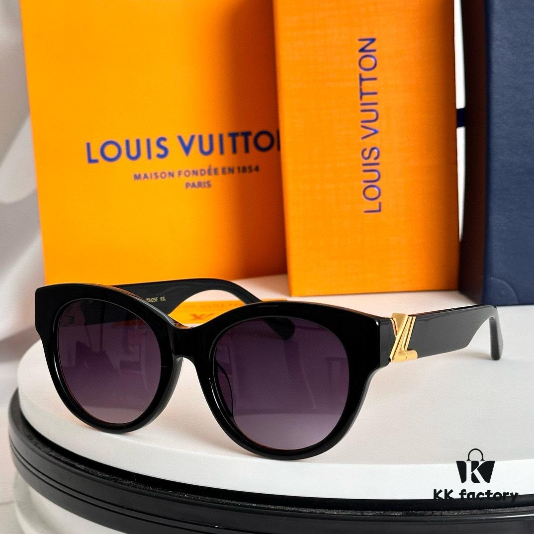 LOUIS VUITTON Sunglasses