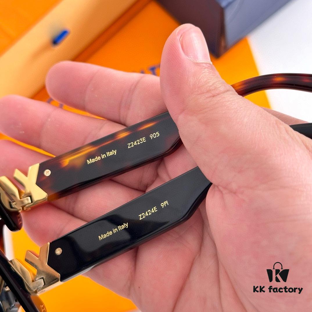 LOUIS VUITTON Sunglasses