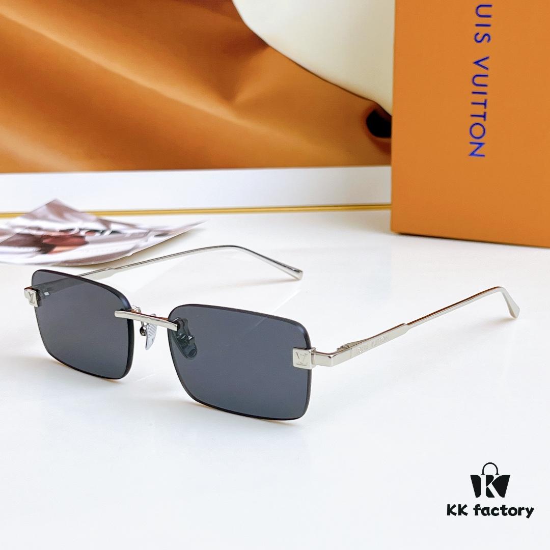 150 LOUIS VUITTON MOD: Z2194U SIZE: 59-14-145 Sunglasses