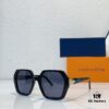 130 Louis Vuitton MOD: Z2269 Sunglasses