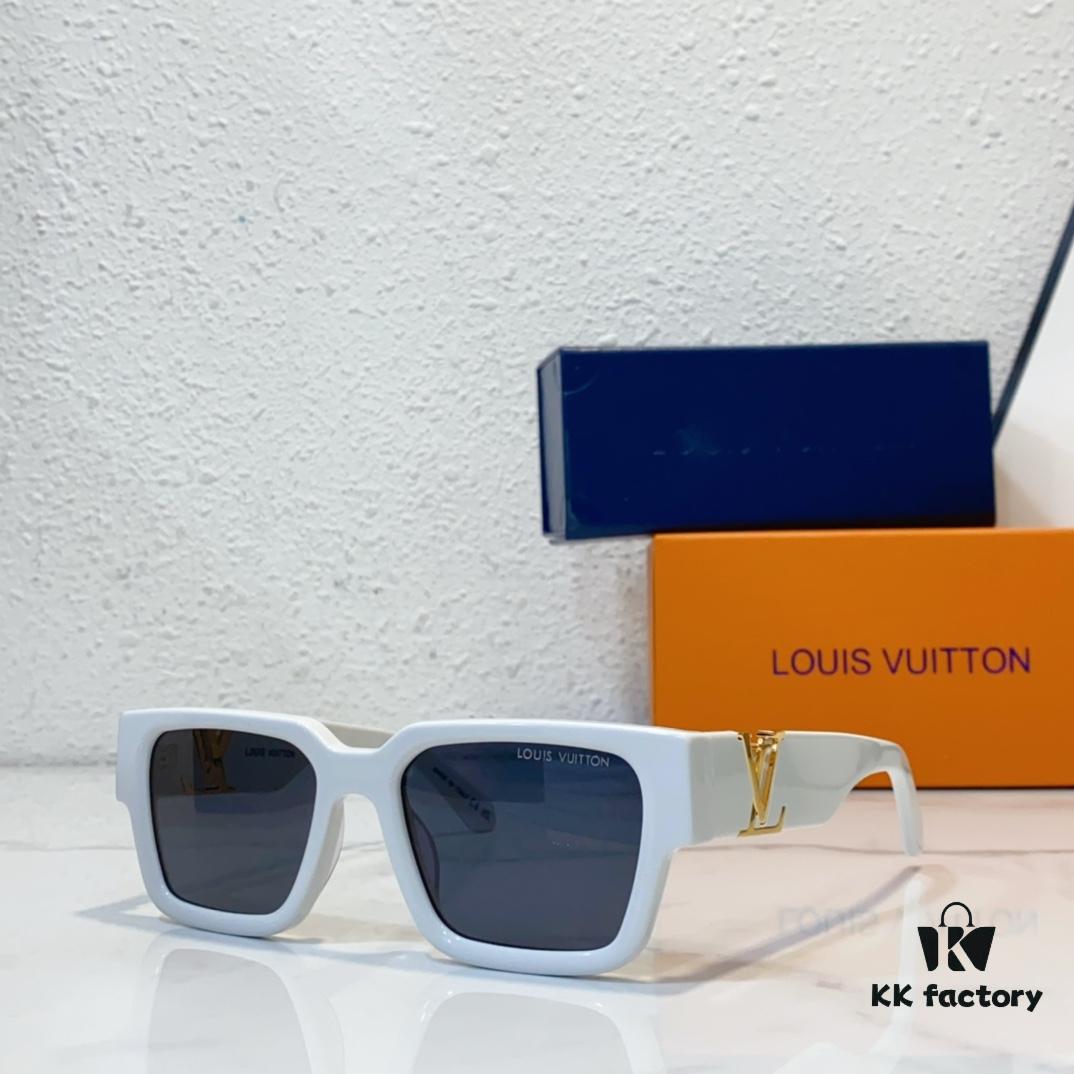 140 Louis VUITTON MOD: Z2178E Size: 54-20-145 Sunglasses
