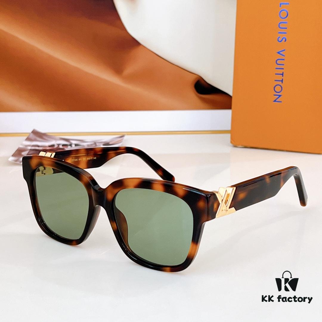 160 LOUIS VUITTON Z2121E Sunglasses