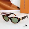 160 LOUIS VUITTON Z2104W Sunglasses