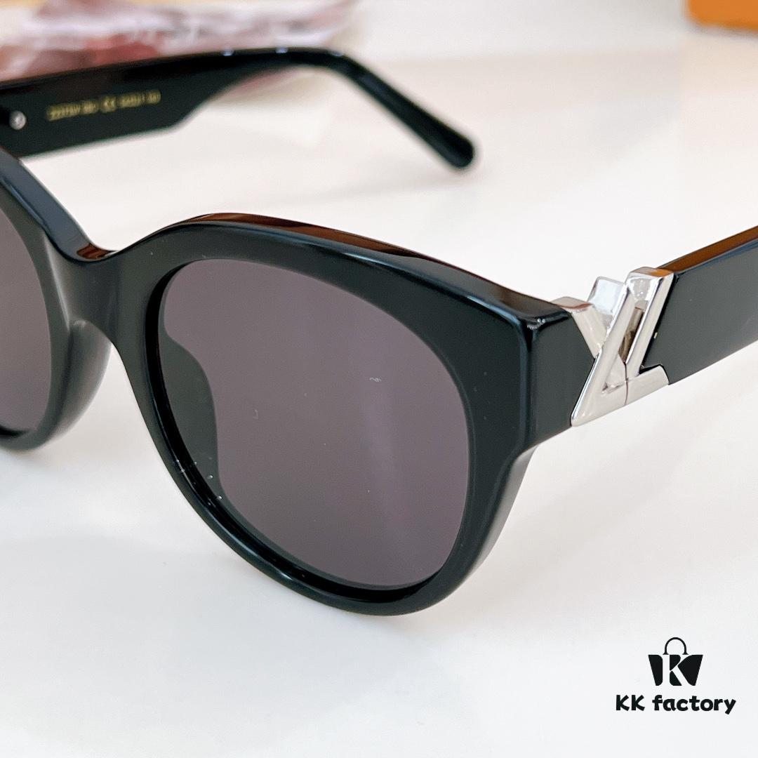 160 LOUIS VUITTON MODEL Z2378E SIZE 54□21-140