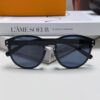 LOUIS VUITTON Round Frame Sunglasses with Detailed Design, Original LV Rimless Style, Classic Temple Logo, High-Quality Construction