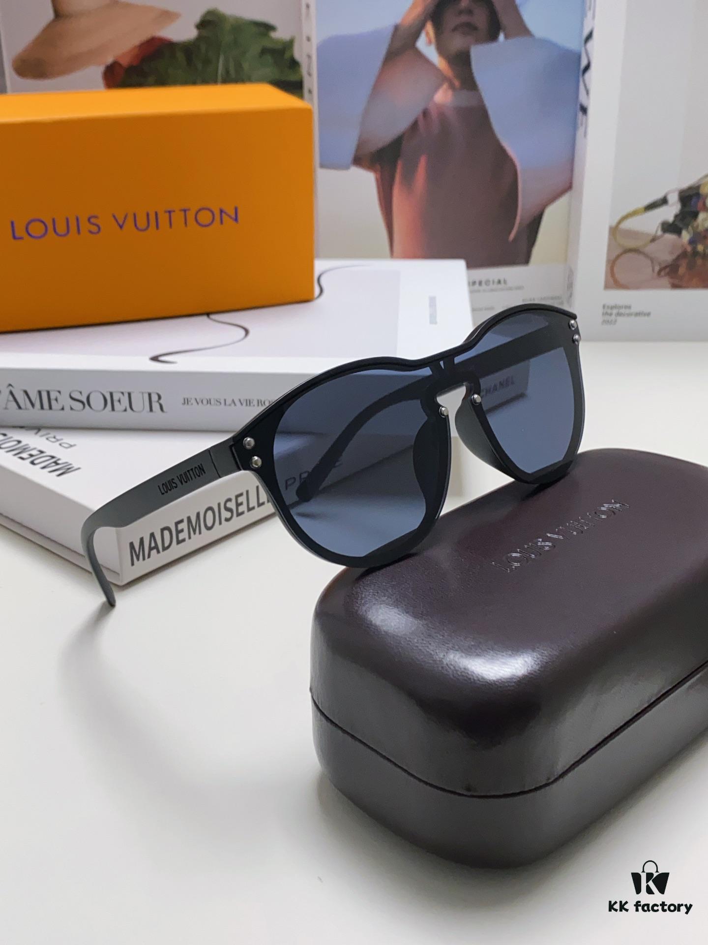 LOUIS VUITTON Round Frame Sunglasses with Detailed Design, Original LV Rimless Style, Classic Temple Logo, High-Quality Construction