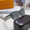 LOUIS VUITTON Round Frame Sunglasses with Detailed Design, Original LV Edgeless Style, Classic Temple Logo, High-Quality Fashion Eyewear