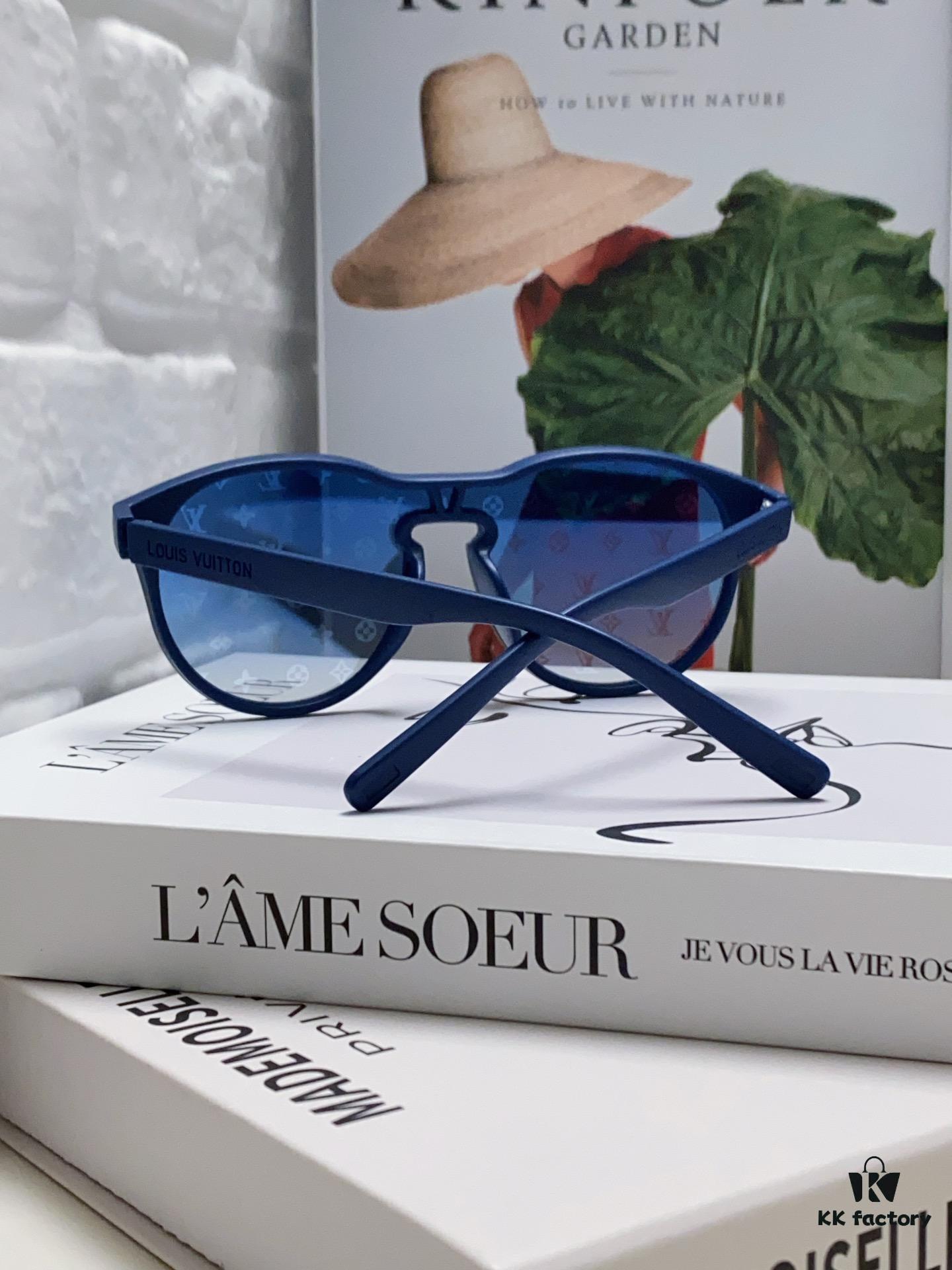 LOUIS VUITTON Round Frame Sunglasses with Detailed Design, Original LV Edgeless Style, Classic Temple Logo, High-Quality Construction