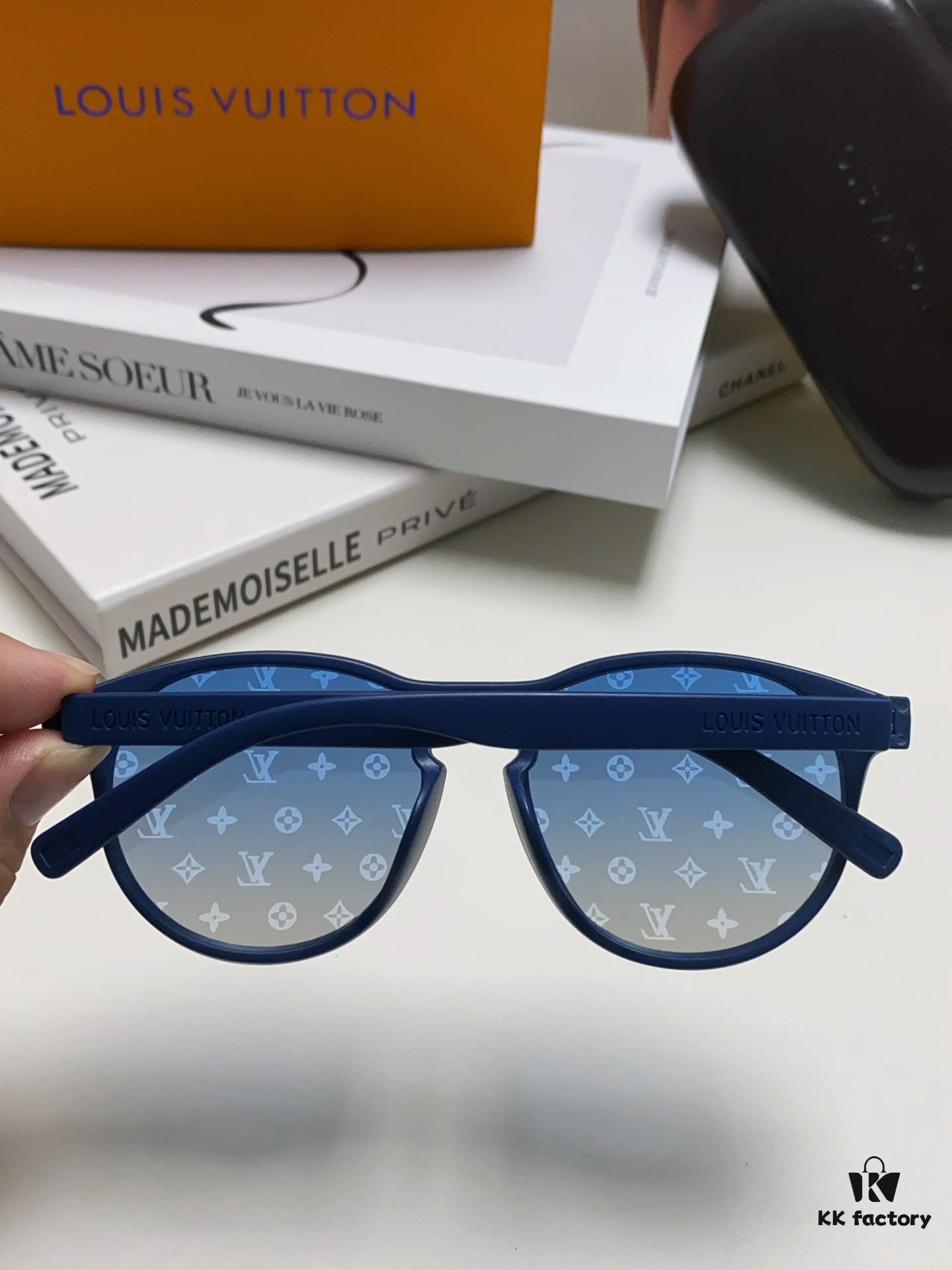 LOUIS VUITTON Round Frame Sunglasses with Detailed Design, Original LV Edgeless Style, Classic Temple Logo, High-Quality Construction