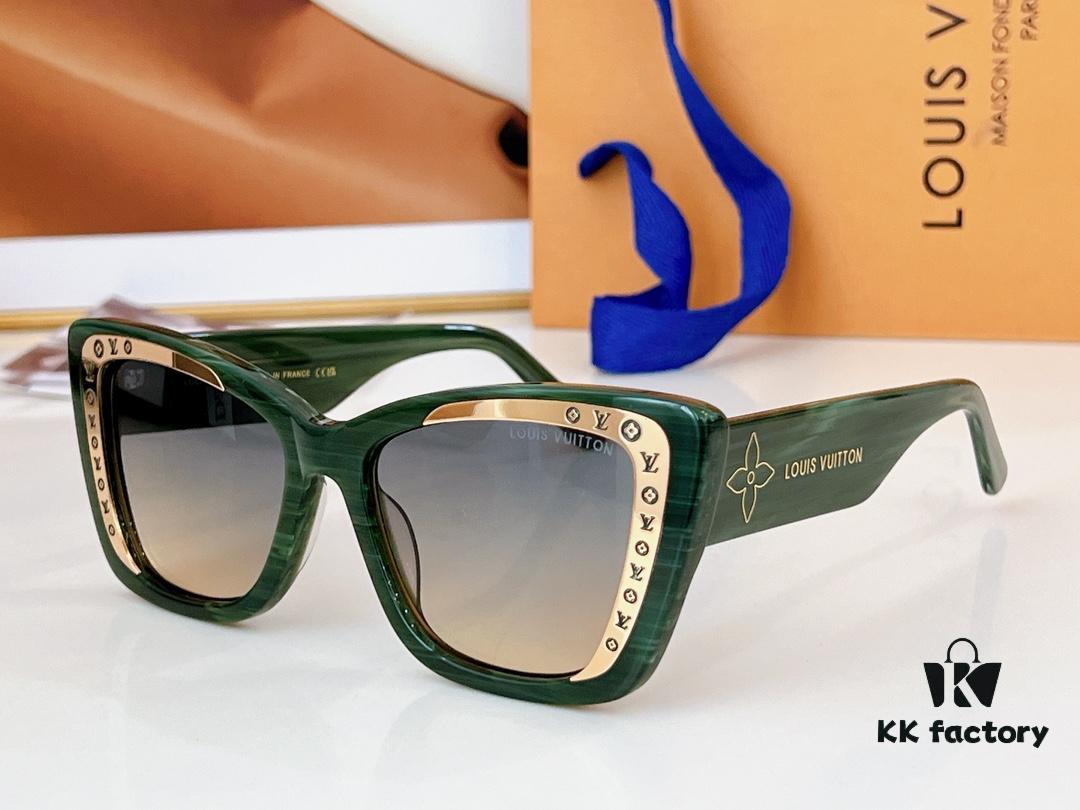 LOUIS VUITTON* Model: Z2007U Size: 56-18-145 Sunglasses