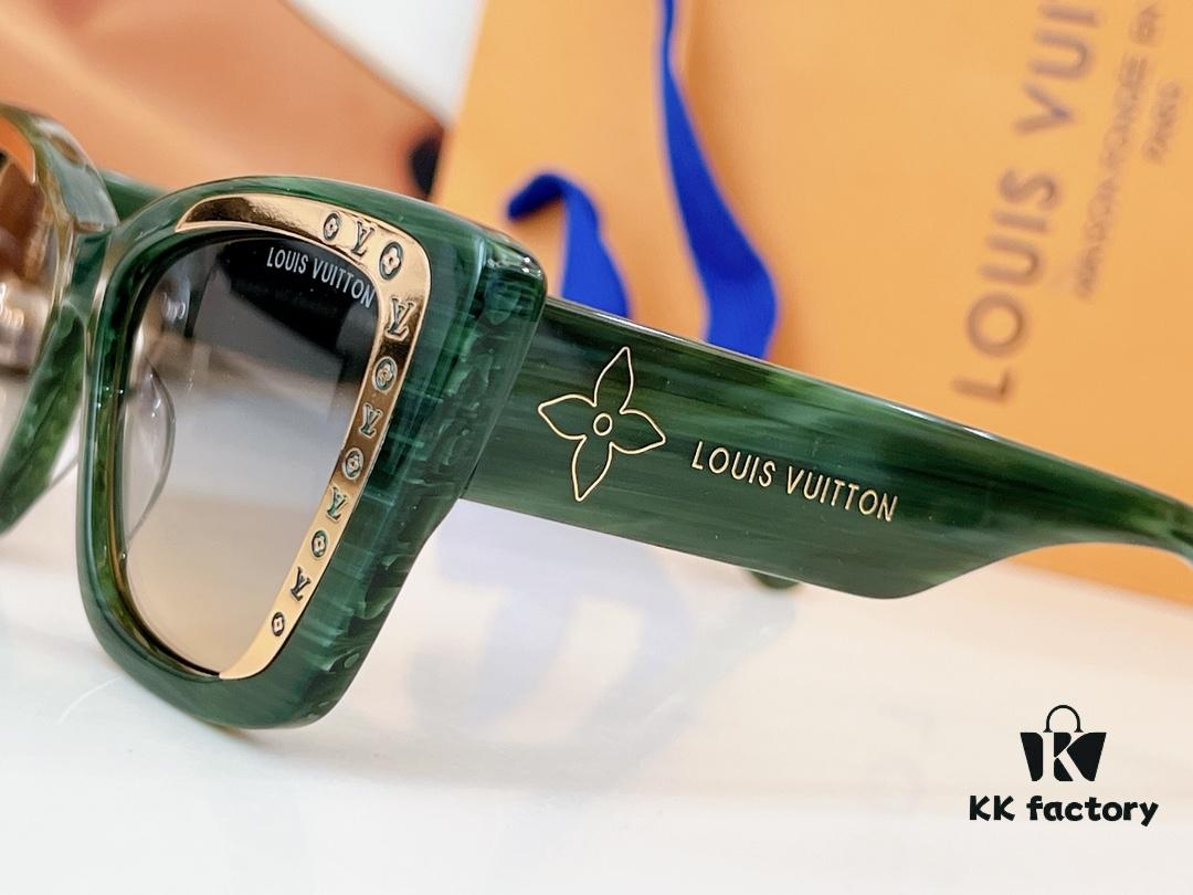 LOUIS VUITTON* Model: Z2007U Size: 56-18-145 Sunglasses