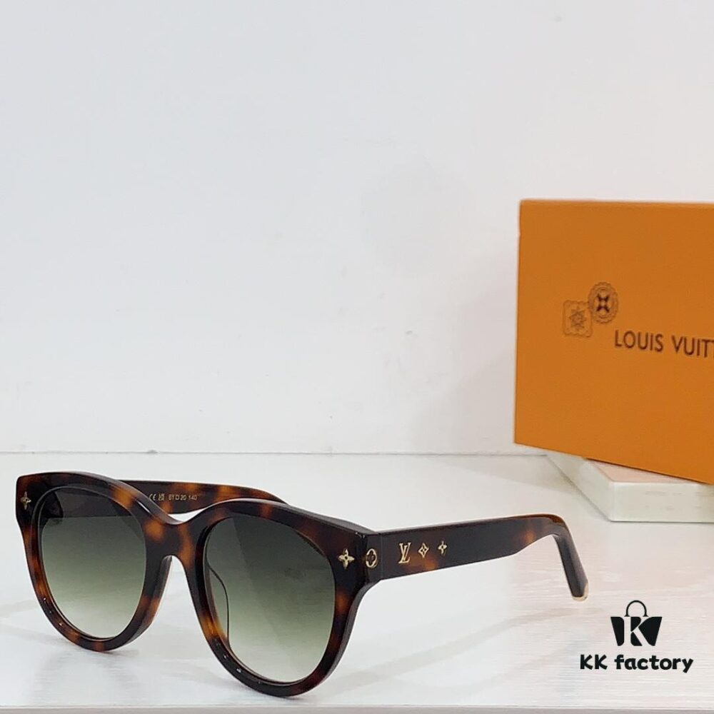 LOUIS VUITTON MODEL: Z1526E SIZE: 53□22-145 Sunglasses