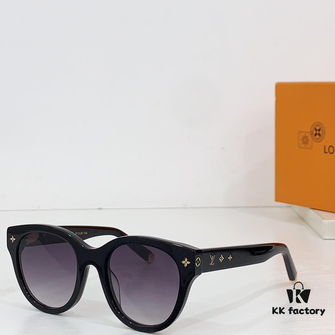 LOUIS VUITTON MODEL: Z1526E SIZE: 53□22-145 Sunglasses