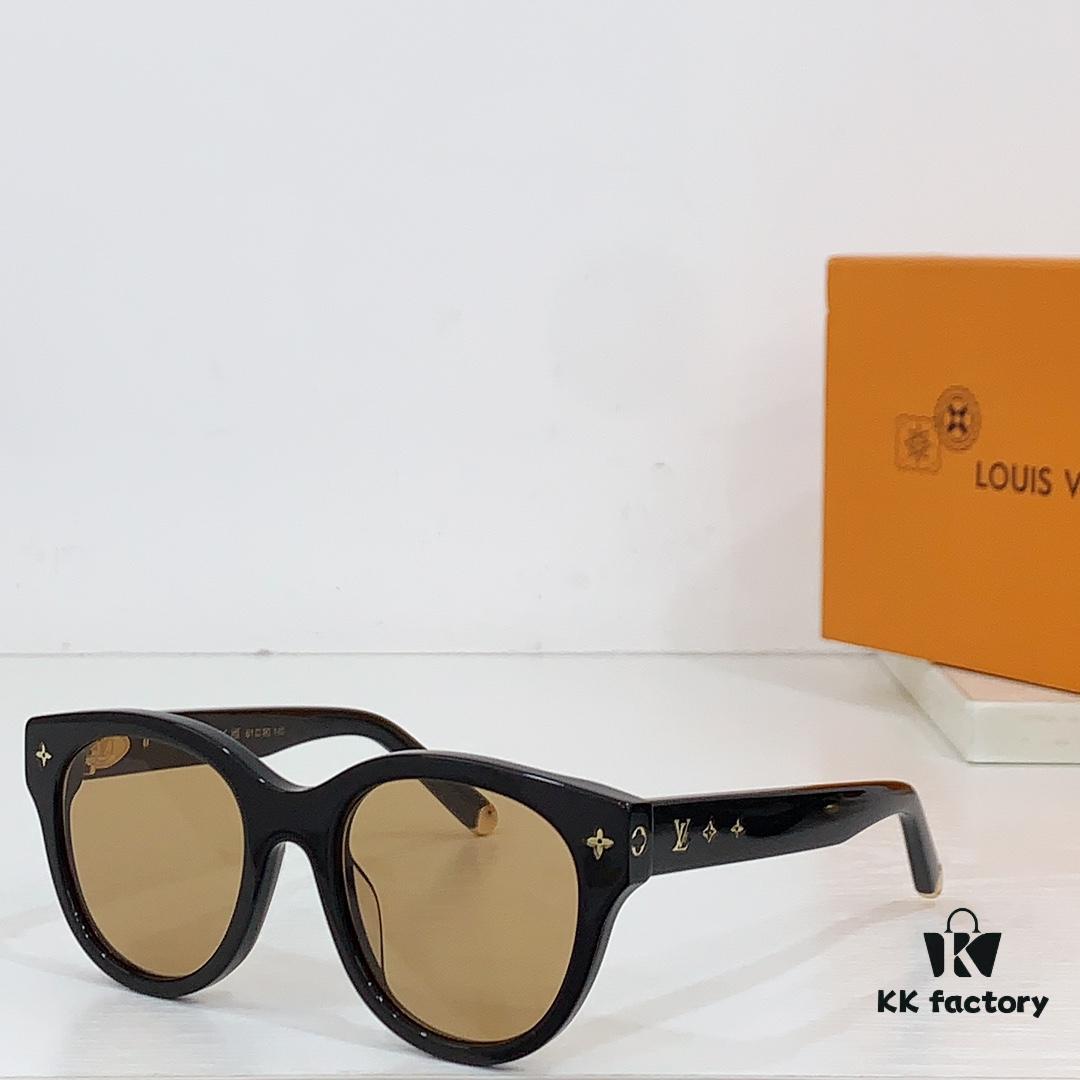 LOUIS VUITTON MODEL: Z1526E SIZE: 53□22-145 Sunglasses