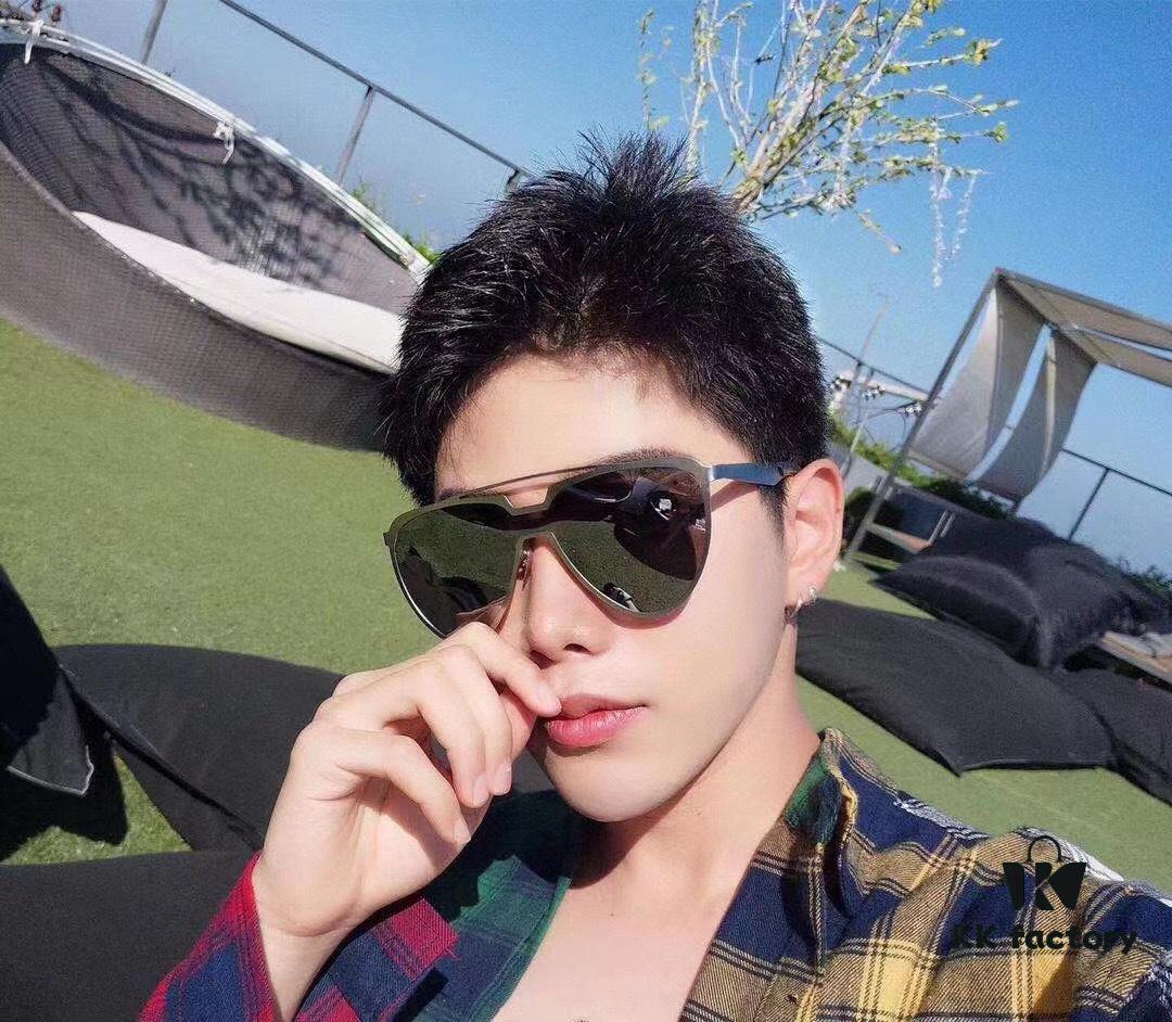 LOUIS VUITTON LV Men's Sunglasses 💋💋 Stylish Frame, High Quality, Universal Fit, For Connoisseurs Only, Extremely Popular 🍁🍁💯💯 Hong Kong Purchase, Premium Quality 🐝 Model: 0815