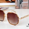 LOUIS VUITTON Sunglasses