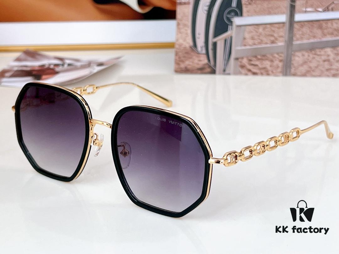 LOUIS VUITTON Sunglasses