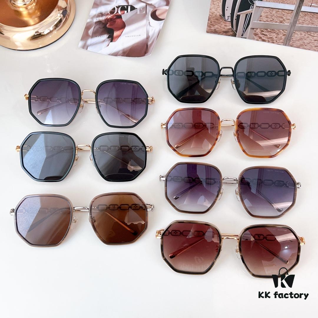 LOUIS VUITTON Sunglasses