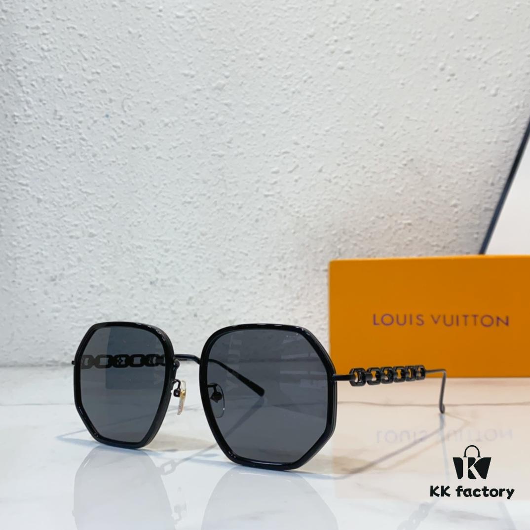 LOUIS VUITTON Sunglasses