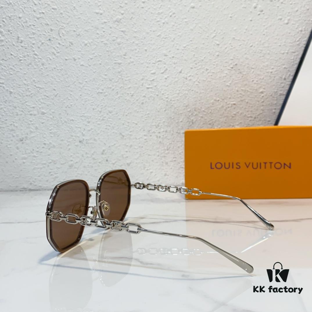 LOUIS VUITTON Sunglasses