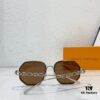 LOUIS VUITTON Sunglasses