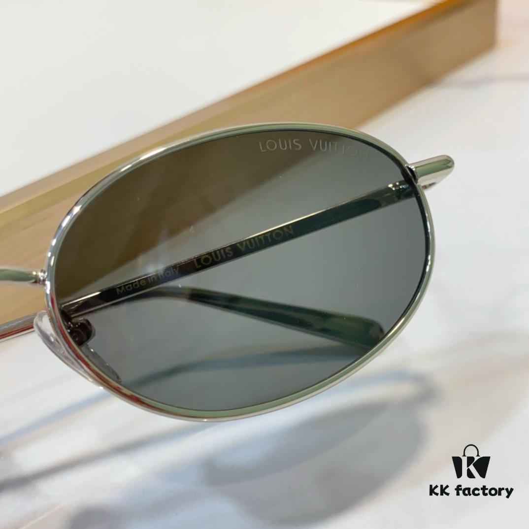 LOUIS VUITTON Z2428 • Z2101 Sunglasses