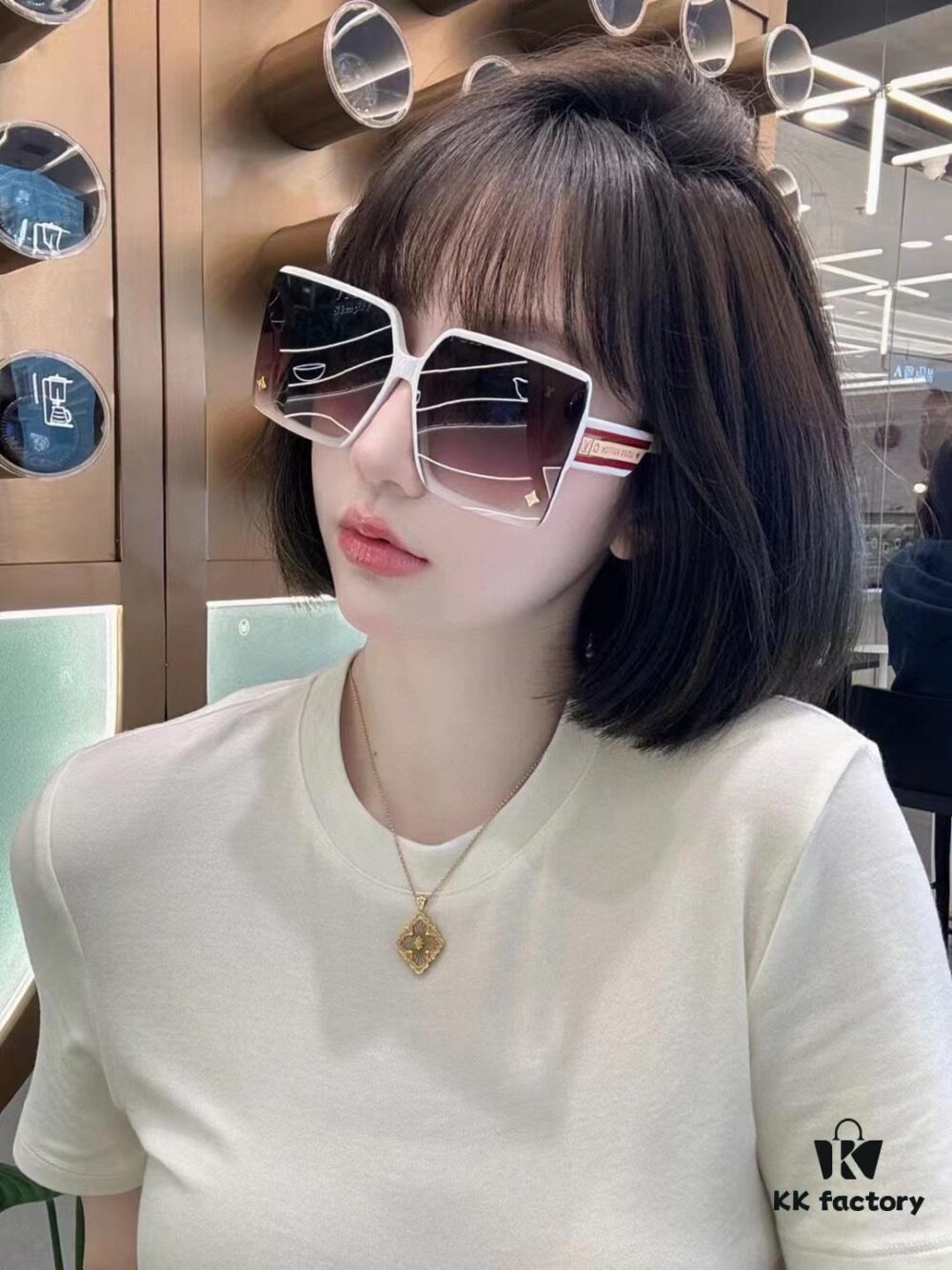 LOUIS VUITTON New Arrival Z6028E Square Frame Sunglasses