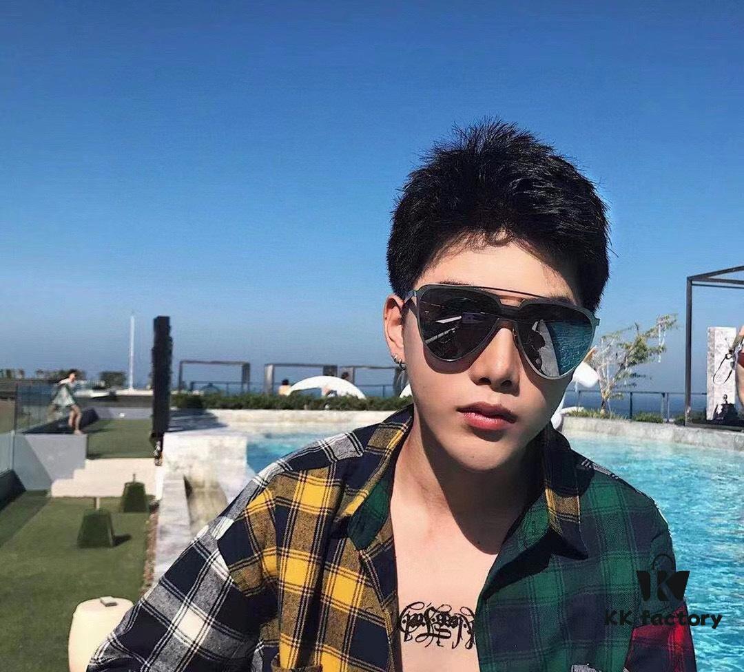 LOUIS VUITTON LV Men's Sunglasses 💋💋 Stylish Frame, High Quality, Flattering for All Face Shapes, Authentic Quality, Highly Sought After 🍁🍁💯💯 Hong Kong Purchase, Premium Quality 🐝 Model: 0815