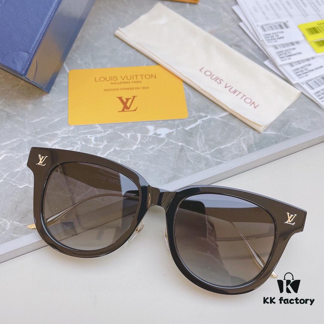 Stylish Beyond Compare! Xiaohongshu Trending Item – Owner's Strong Recommendation – Limited Edition LOUIS VUITTON LV Z4018E High-End Avant-Garde Design, Logo-Embellished Temples, Ultimate Fashion Statement, Premium Craftsmanship, Luxurious Build, Solid Metal Hardware – Absolutely Stunning at First Sight!