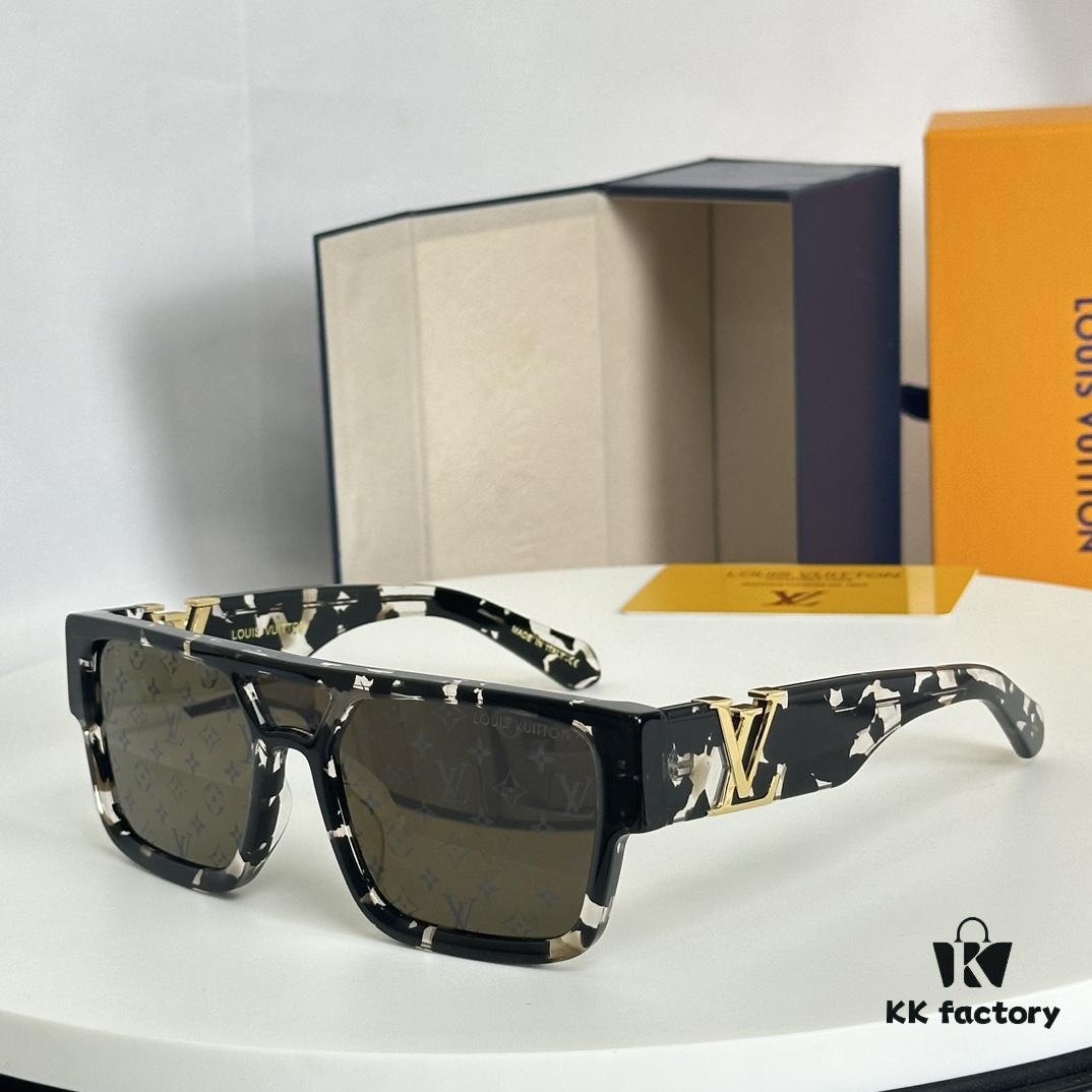 140 Louis VUITTON MOD: Z2062W Size: 133-0-140 Sunglasses