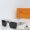 140 Louis VUITTON MOD: Z2062W Size: 133-0-140 Sunglasses