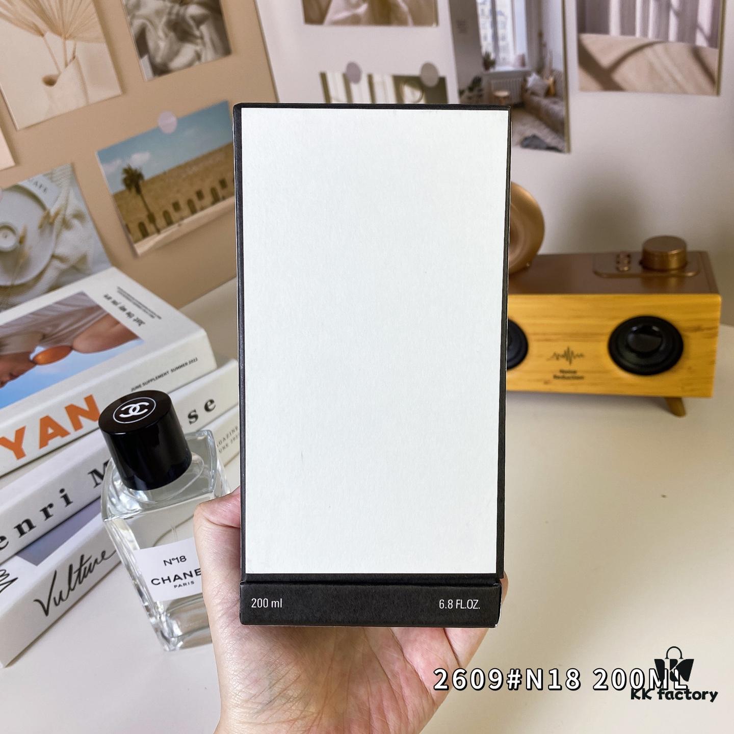 Chanel Les Exclusifs de Chanel No 18, 200ml